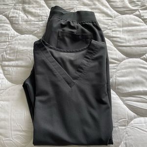 Women’s Mandala scrub set